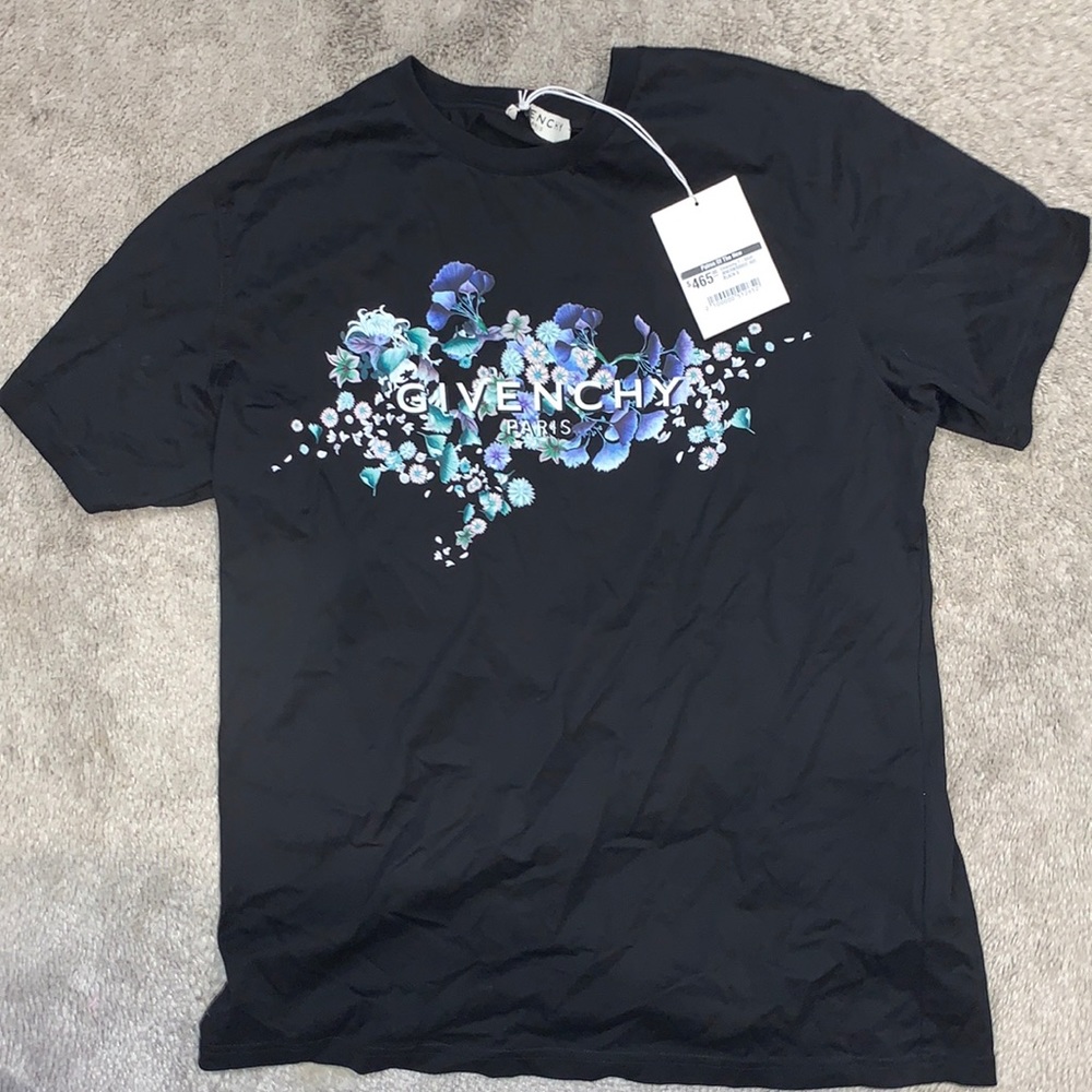 Givenchy tshirt